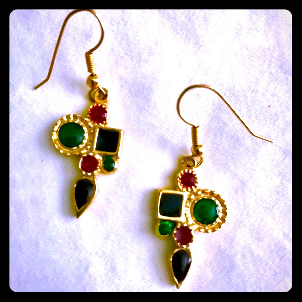 Beautiful dangle Earrings, multicolored.